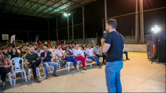 As reunões também contam com a organização de salas temáticas para cada secretaria municipal de governo, possibilitando o debate de assuntos específicos de cada área da gestão, como Assistência Social, Saúde e Infraestrutura Urbana